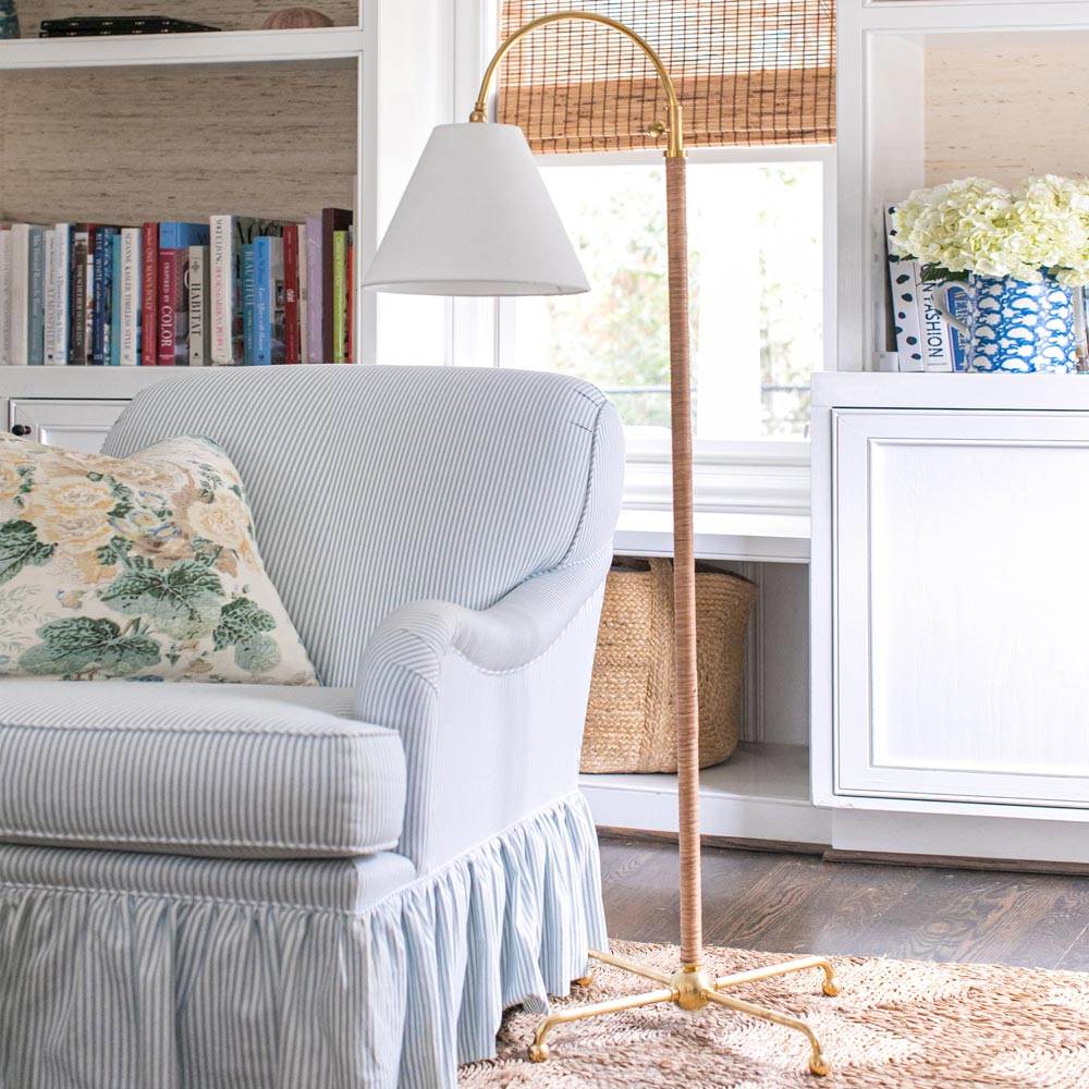 Curves No.1 Floor Lamp in living room.