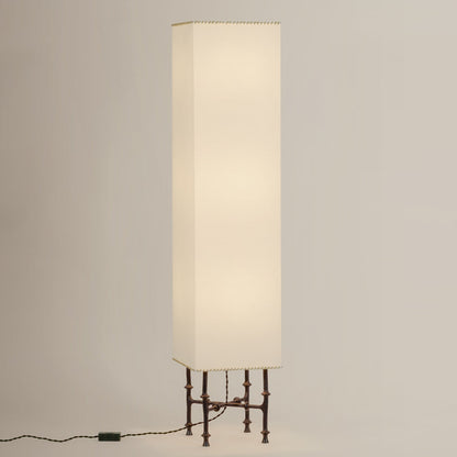 Cy Floor Lamp in Detail.