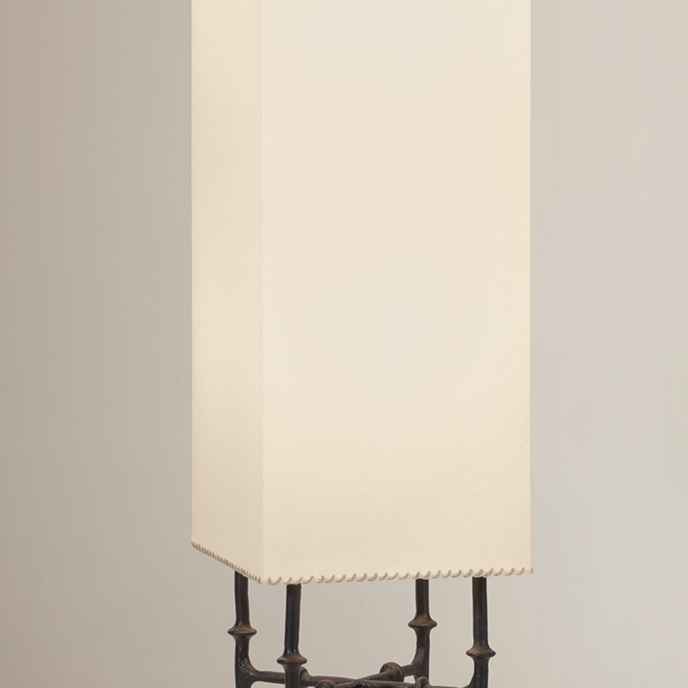 Cy Floor Lamp in Detail.