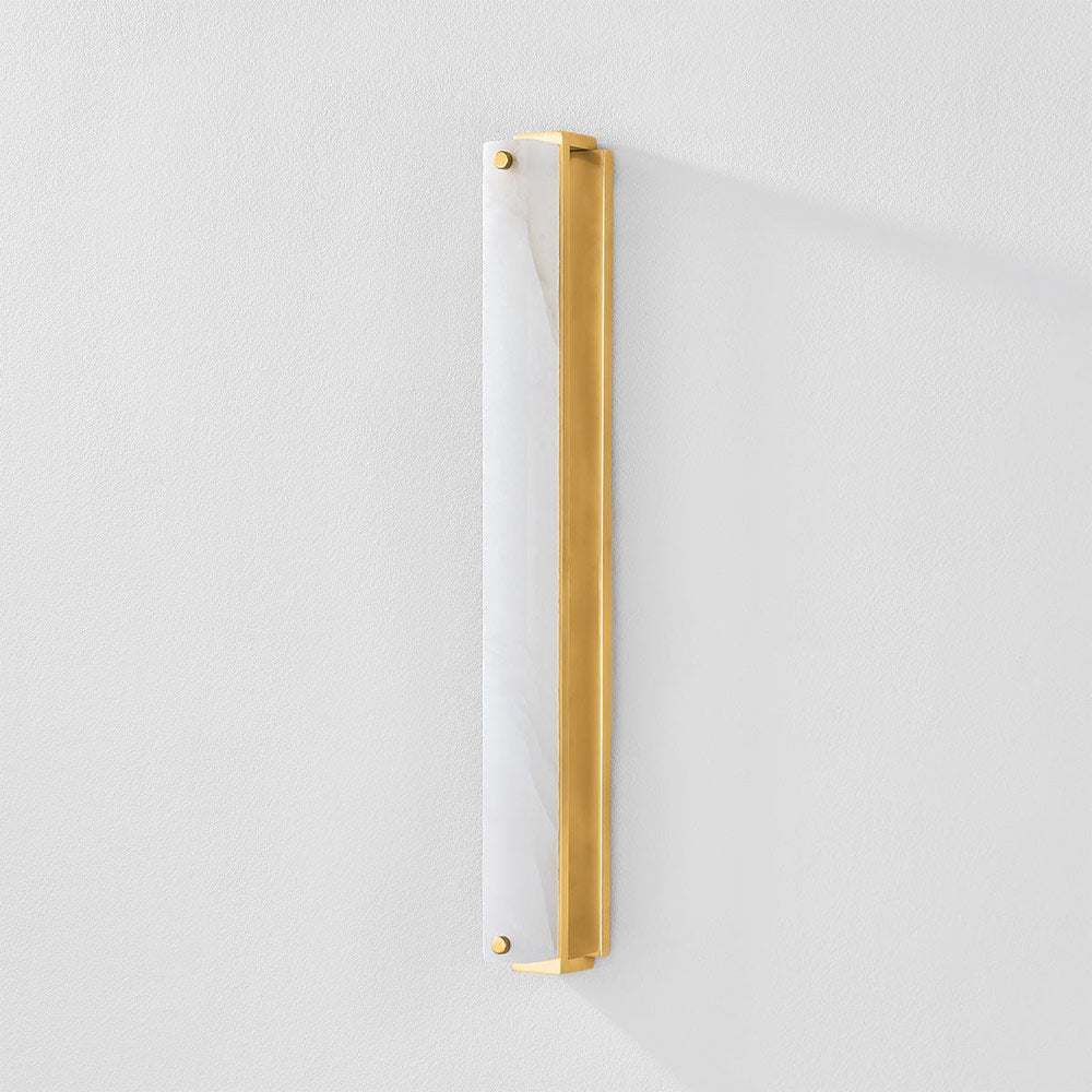 Edgemere LED Wall Light in Detail.