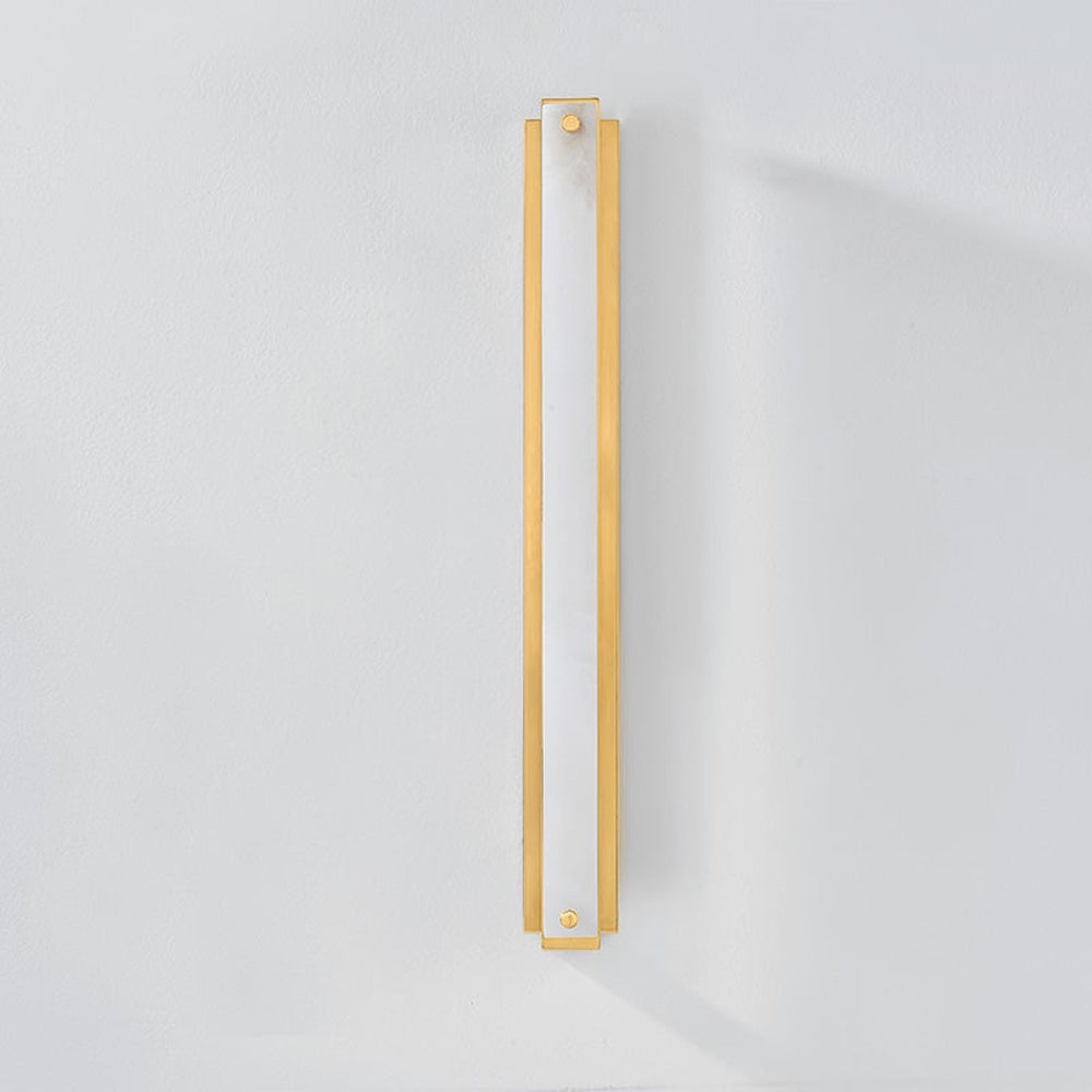 Edgemere LED Wall Light in Detail.