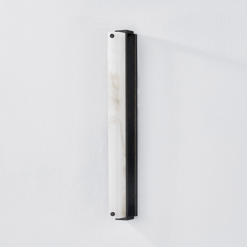 Edgemere LED Wall Light in Detail.