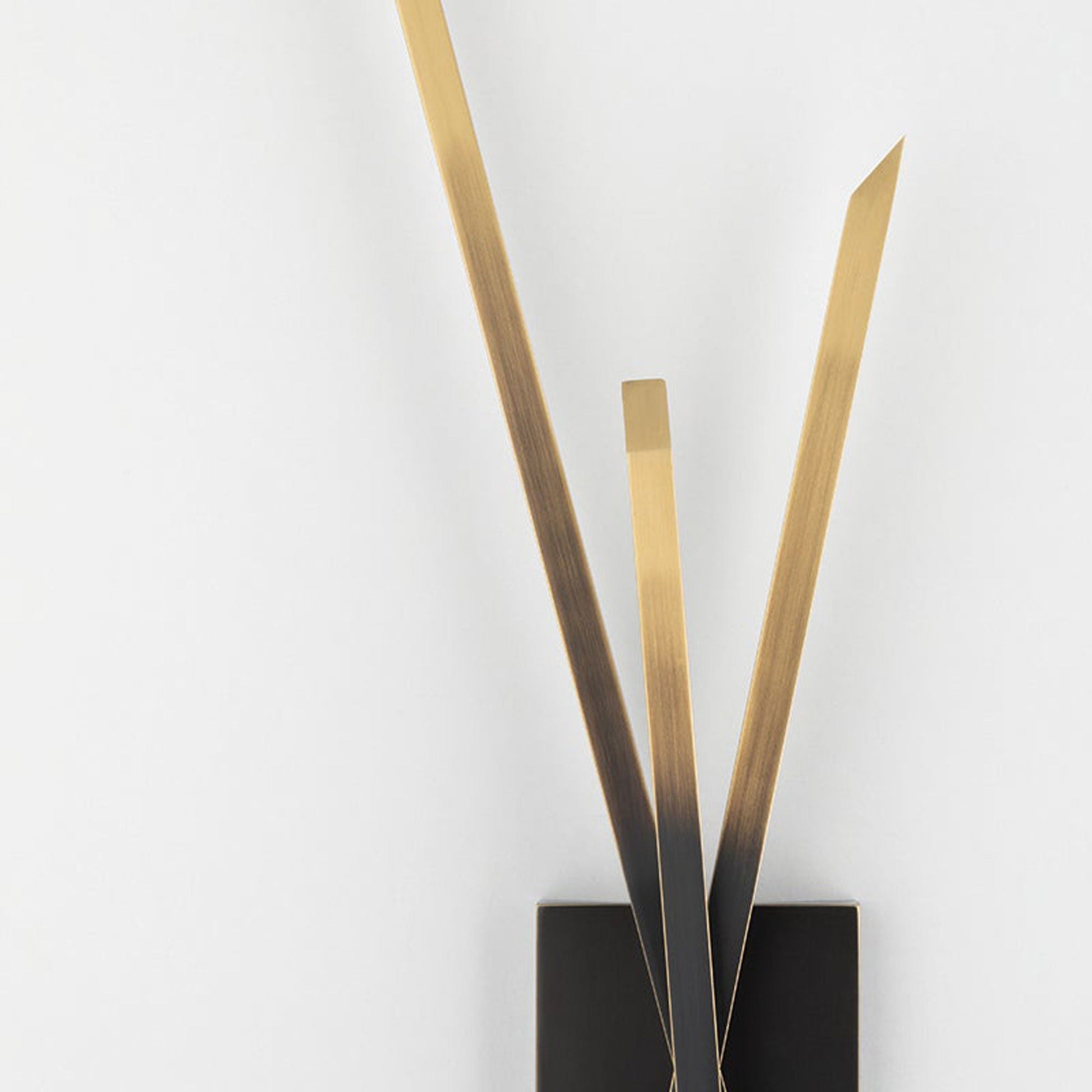 Gansevoort LED Wall Light in Detail.