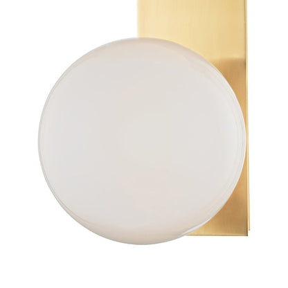 Hinsdale Wall Light in Detail.