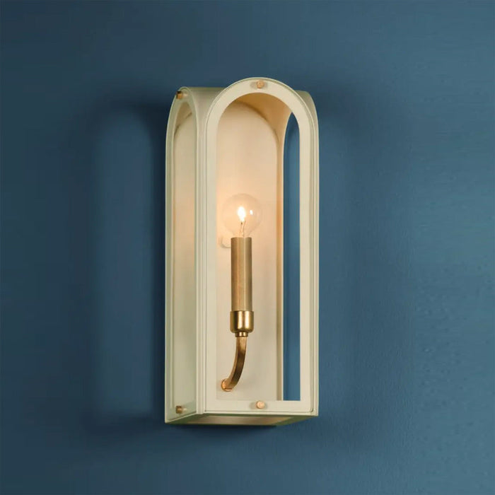 Lincroft Wall Light in Detail.