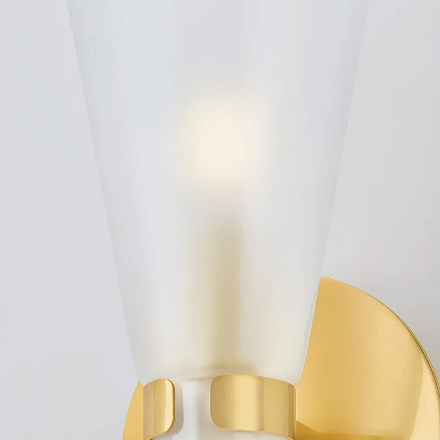Pine Island Wall Light in Detail.