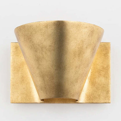 Reeve Wall Light in Detail.