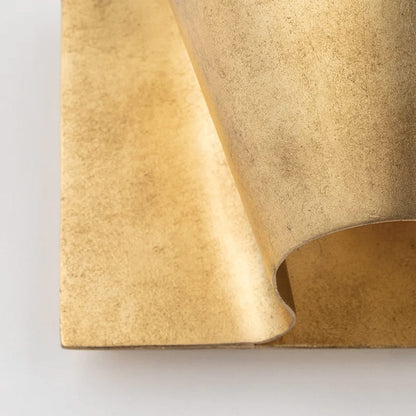 Reeve Wall Light in Detail.