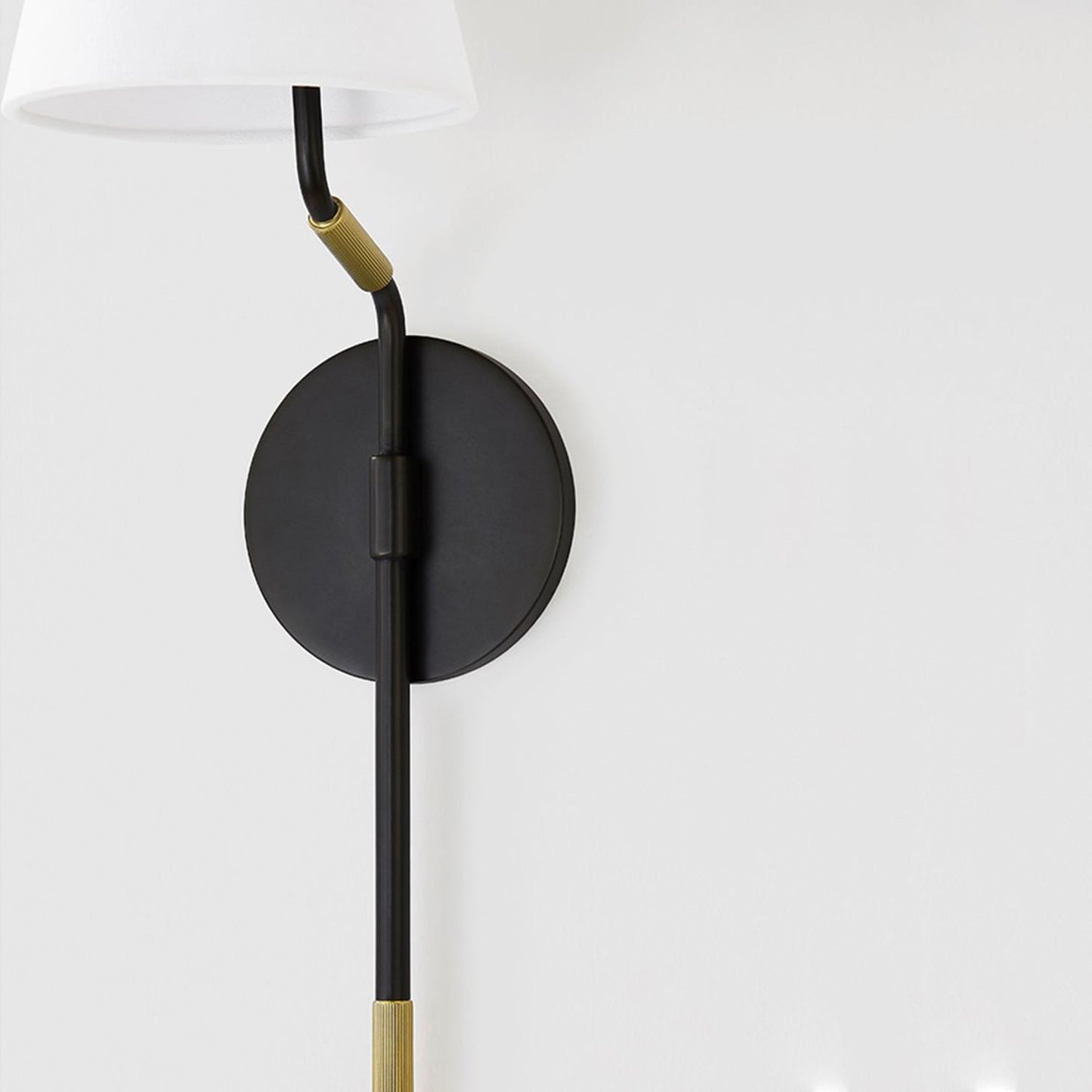 Stanwyck Wall Light in Detail.