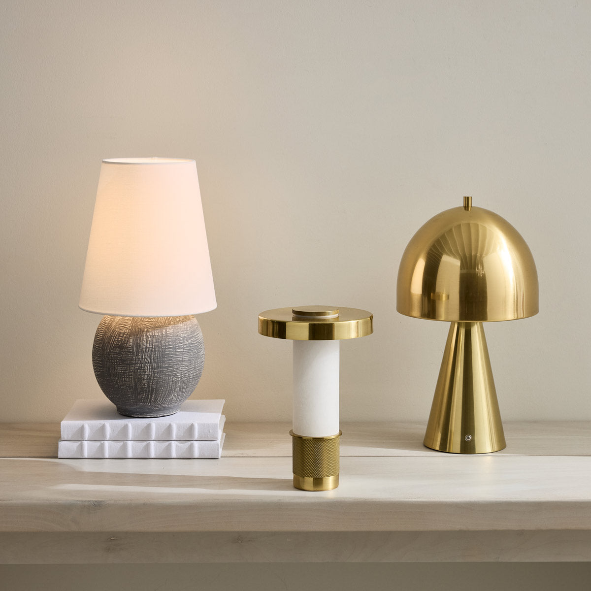 Ulsterville LED Table Lamp in Detail.