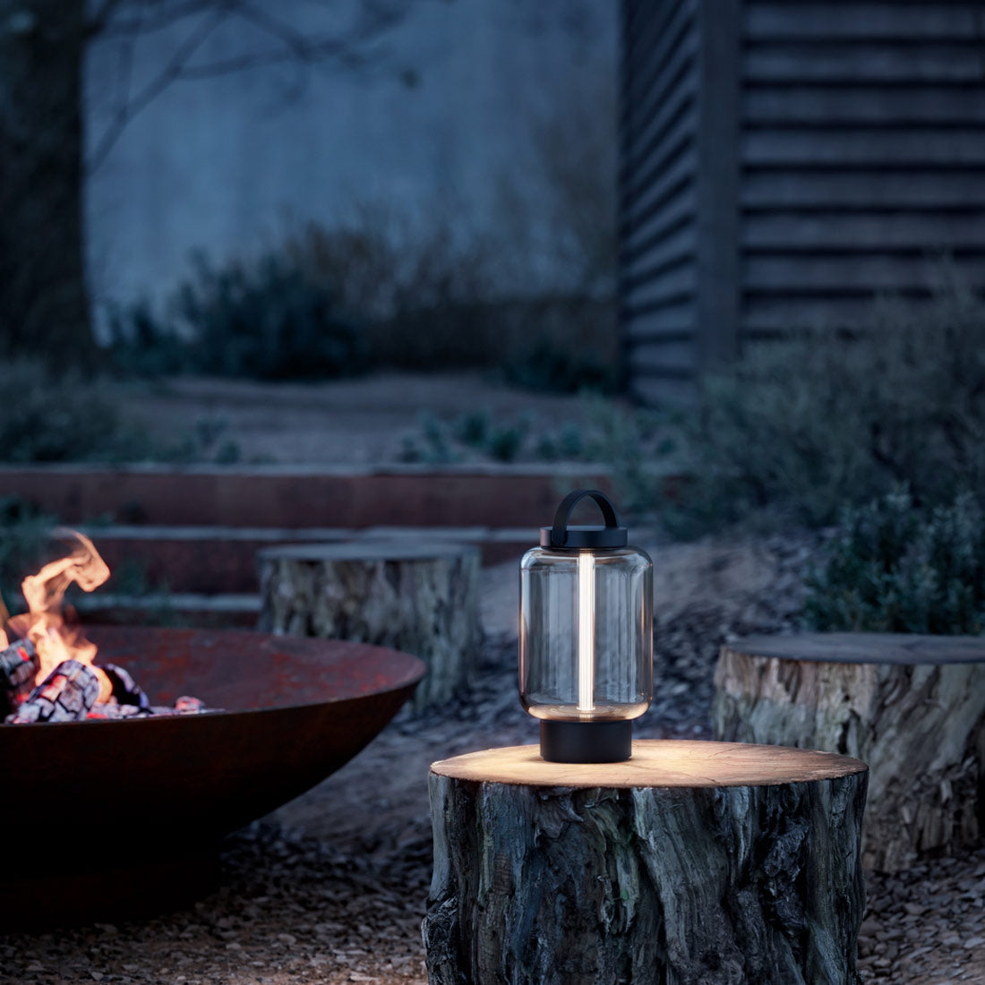 Qu Outdoor LED Portable Table Lamp in Outside Area.