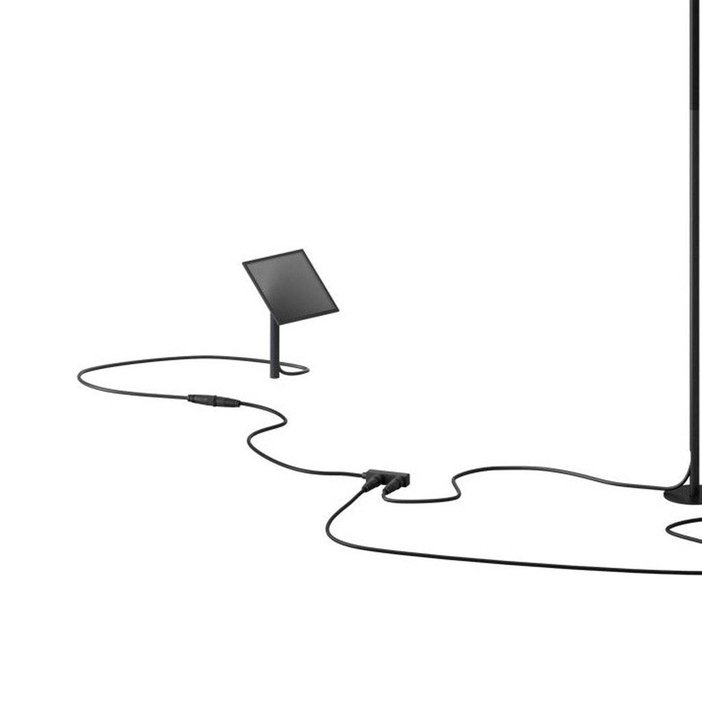 Reed Outdoor LED Solar Path Light Set in Detail.