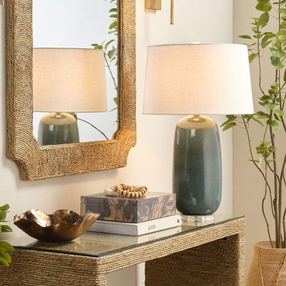 Balsam Table Lamp in Detail.