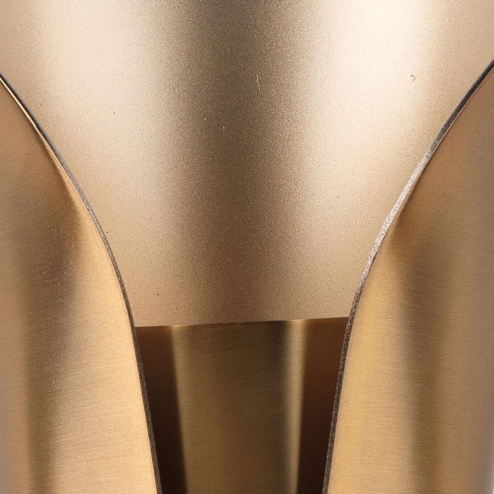 Capsule Wall Light in Detail.