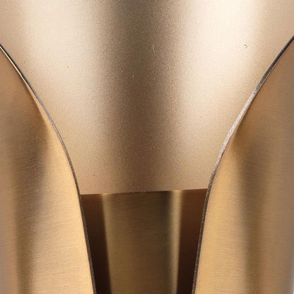 Capsule Wall Light in Detail.