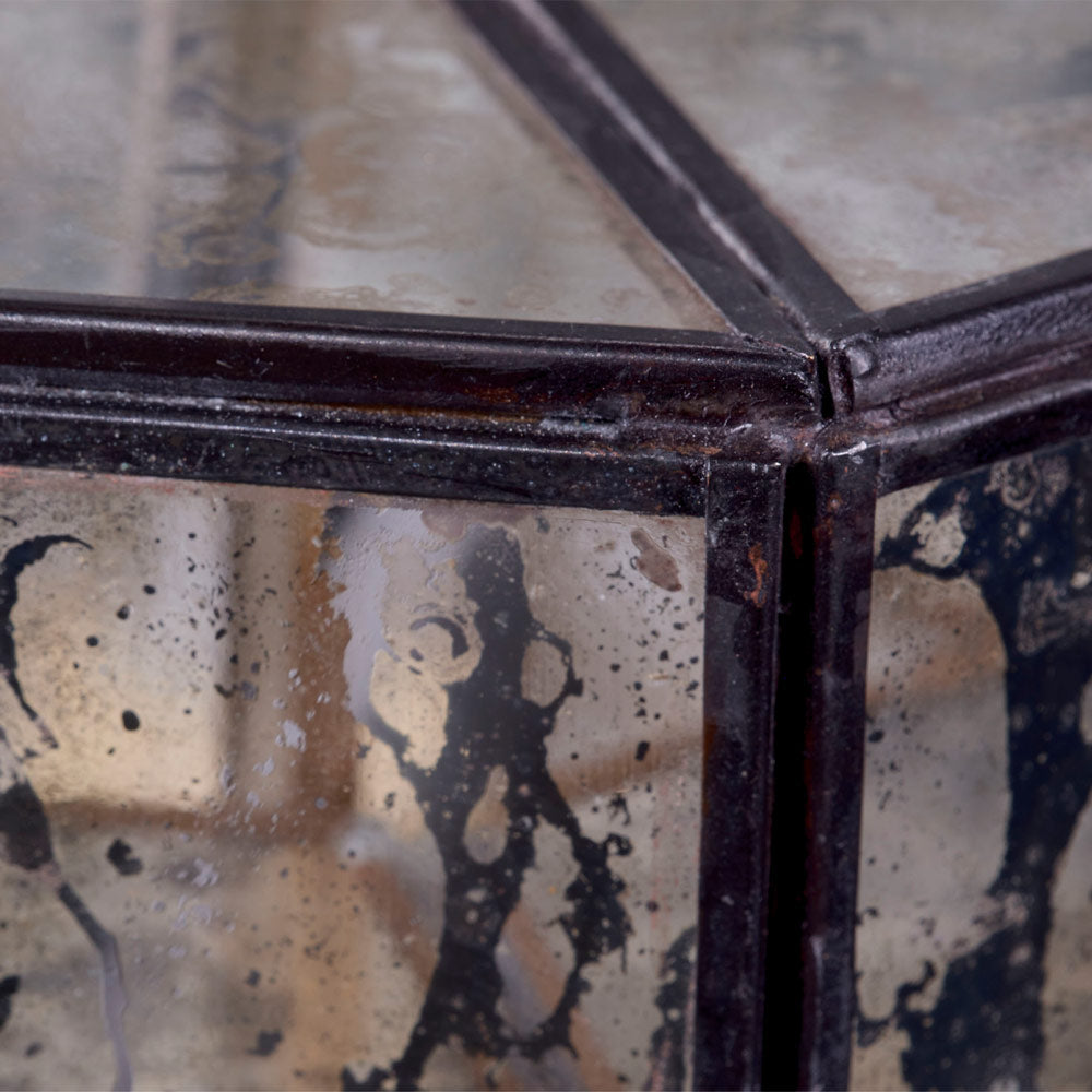 Imperial Pendant Light in Detail.