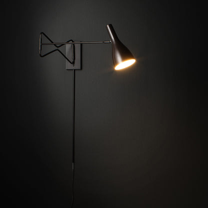 Lenz Wall Light in Detail.