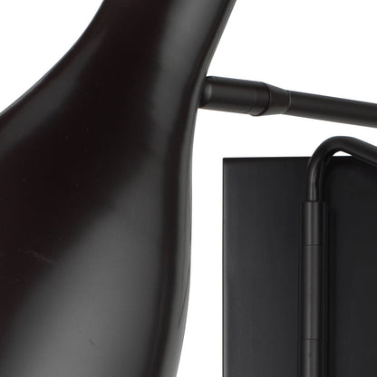 Lenz Wall Light in Detail.