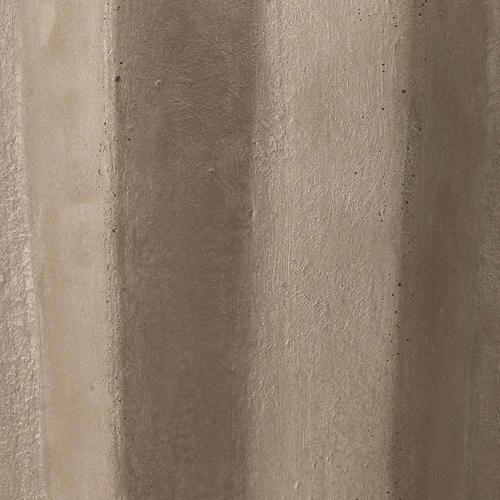 Regal Table Lamp in Detail.