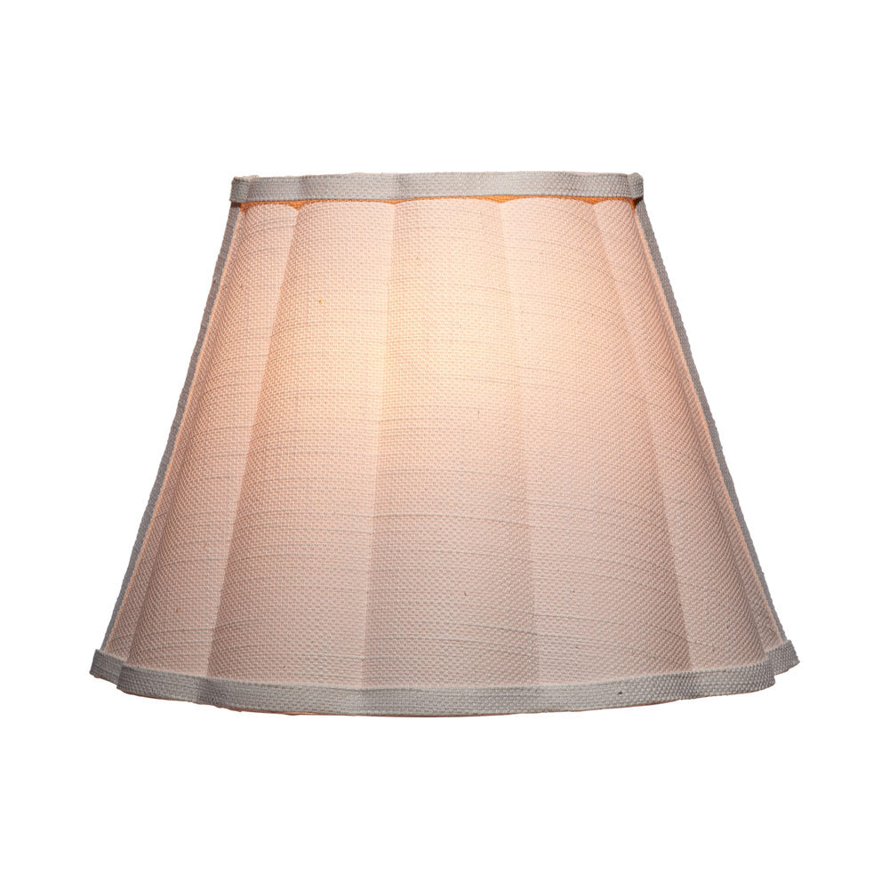Scalloped Wall Light in Detail.