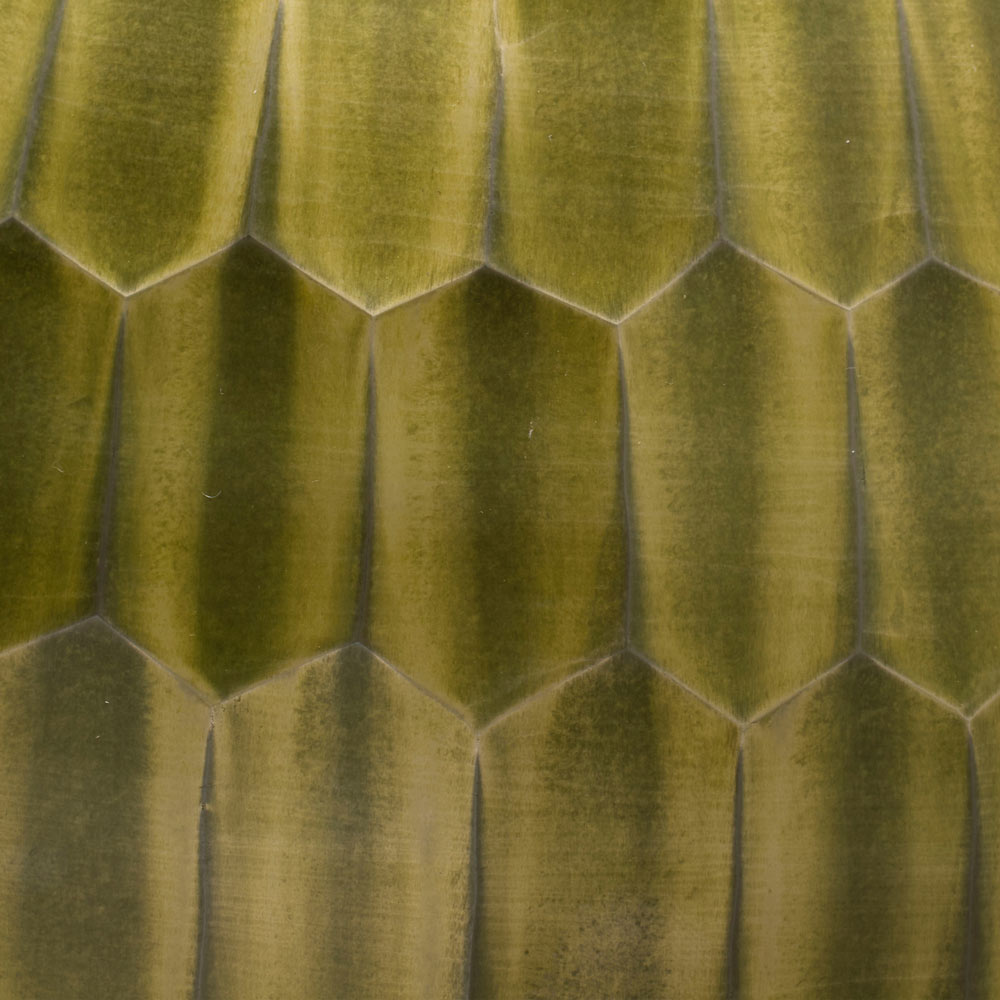 Serpentine Table Lamp in Detail.