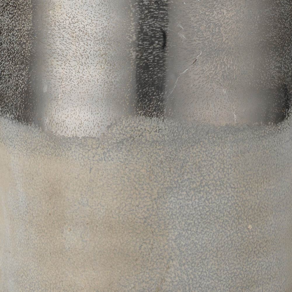 Varnish Table Lamp in Detail.