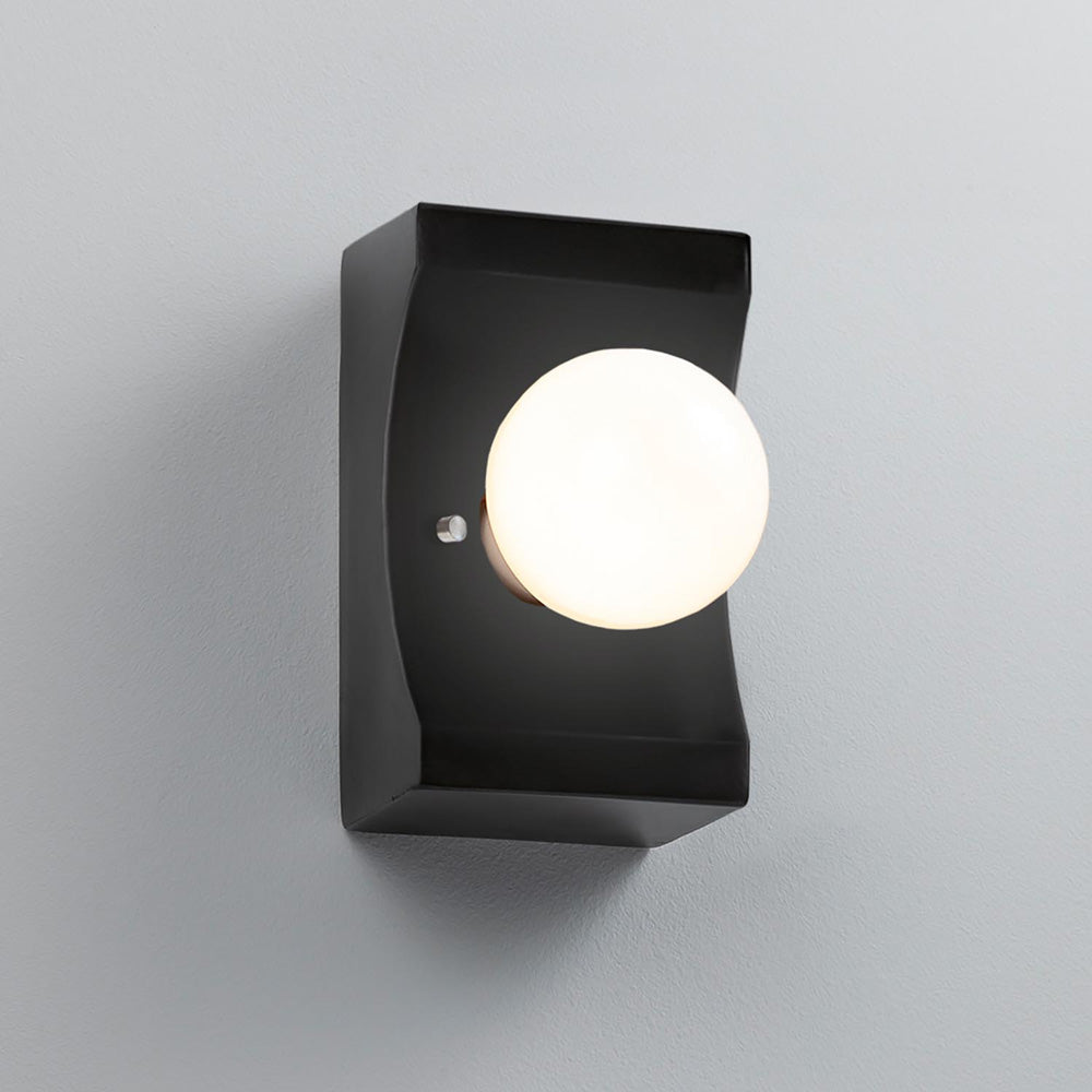 Ambiance Scoop Wall Light in Detail.