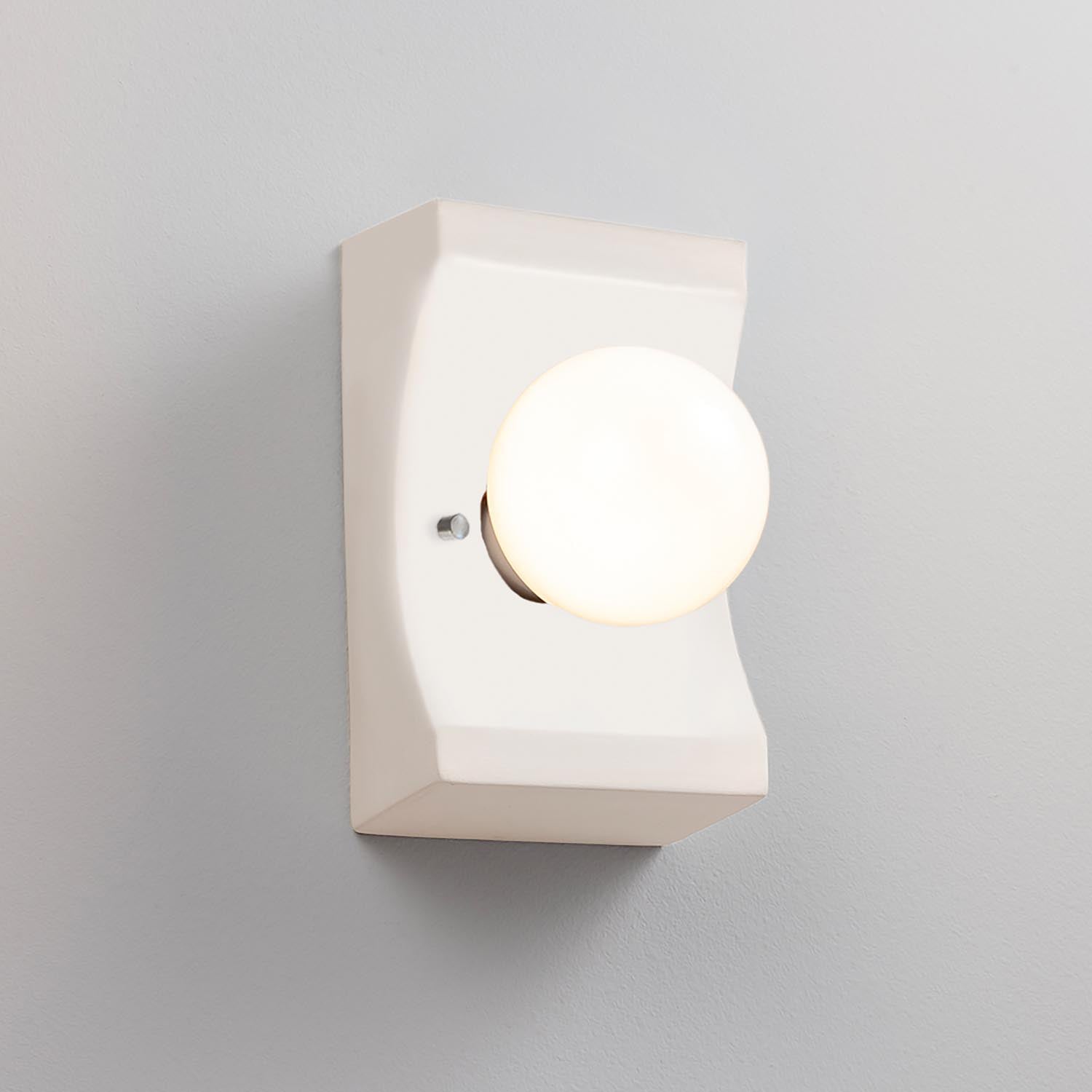 Ambiance Scoop Wall Light in Detail.