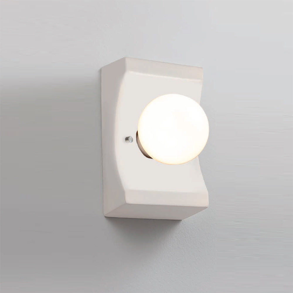 Scoop Wall Light in Detail.