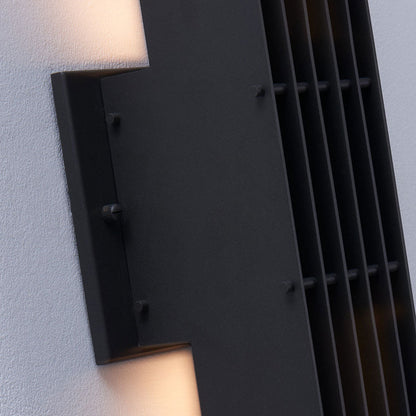 Drew Outdoor LED Wall Light in Detail.