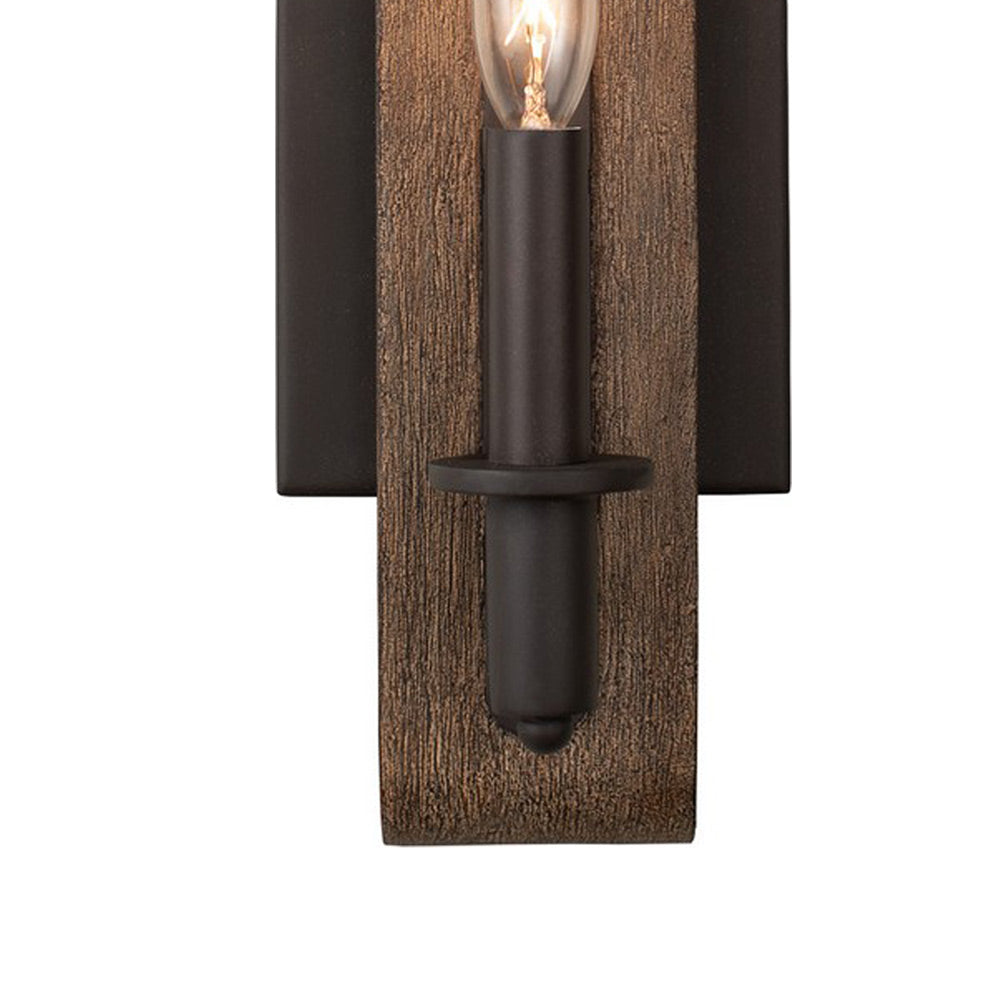 Duluth Bath Wall Light in Detail.