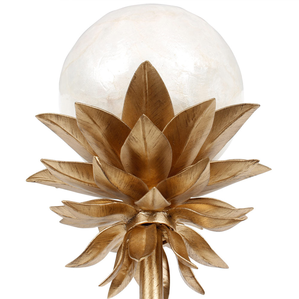 Florette Wall Light in Detail.