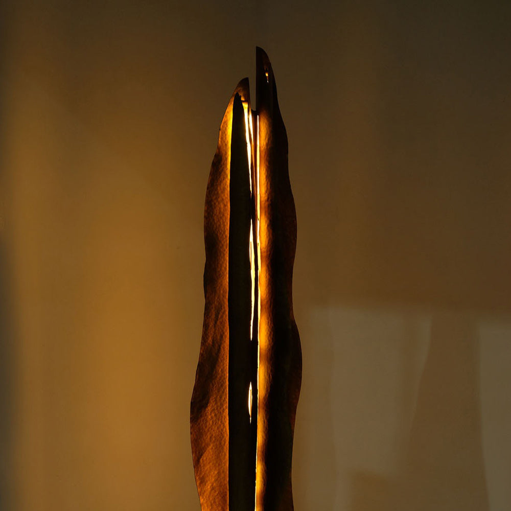 Folia LED Floor Lamp in Detail.