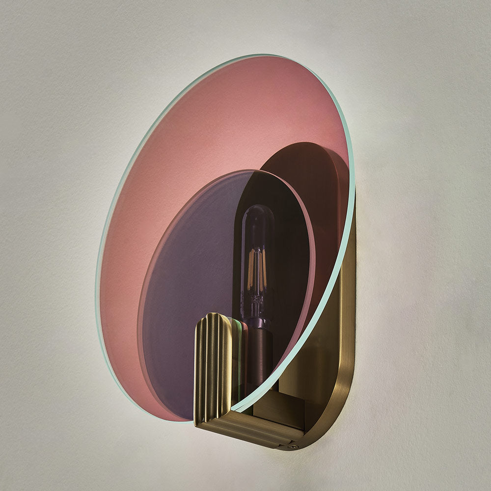 Optics Wall Light in Detail.