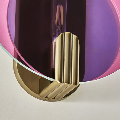 Optics Wall Light in Detail.