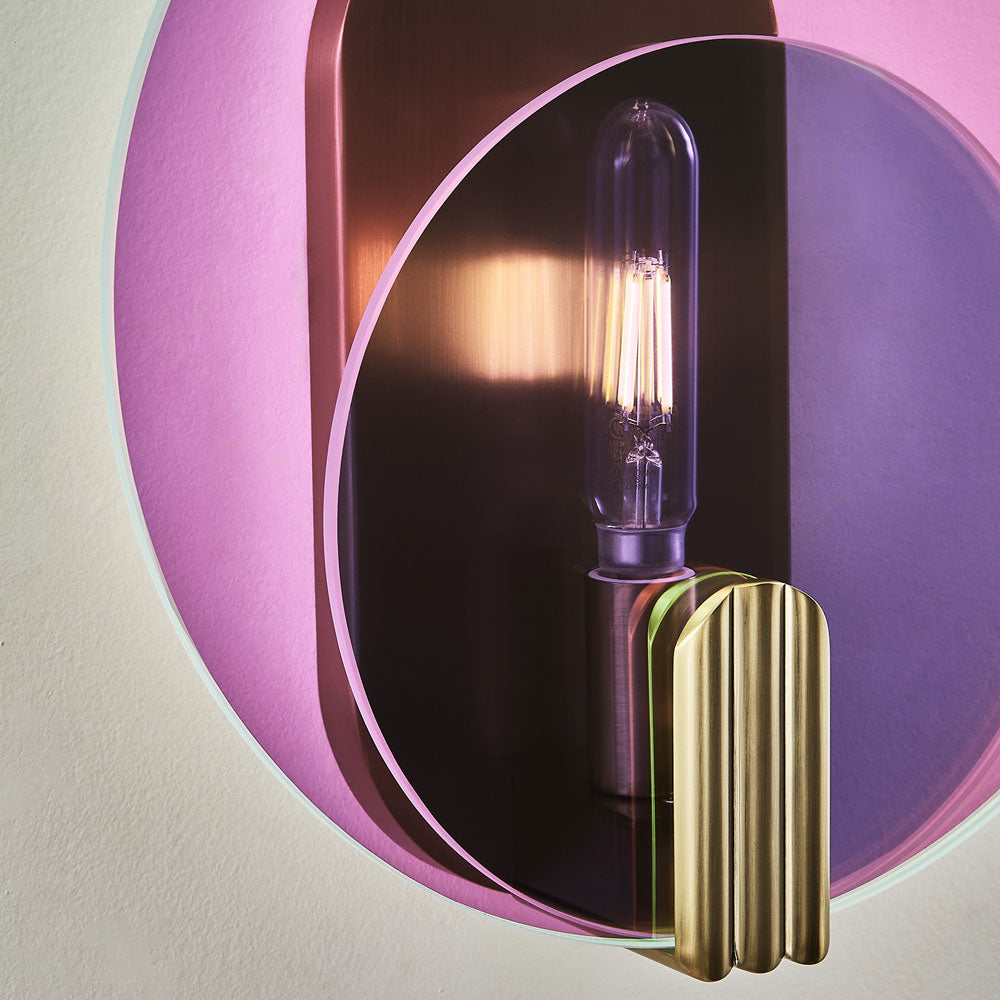 Optics Wall Light in Detail.