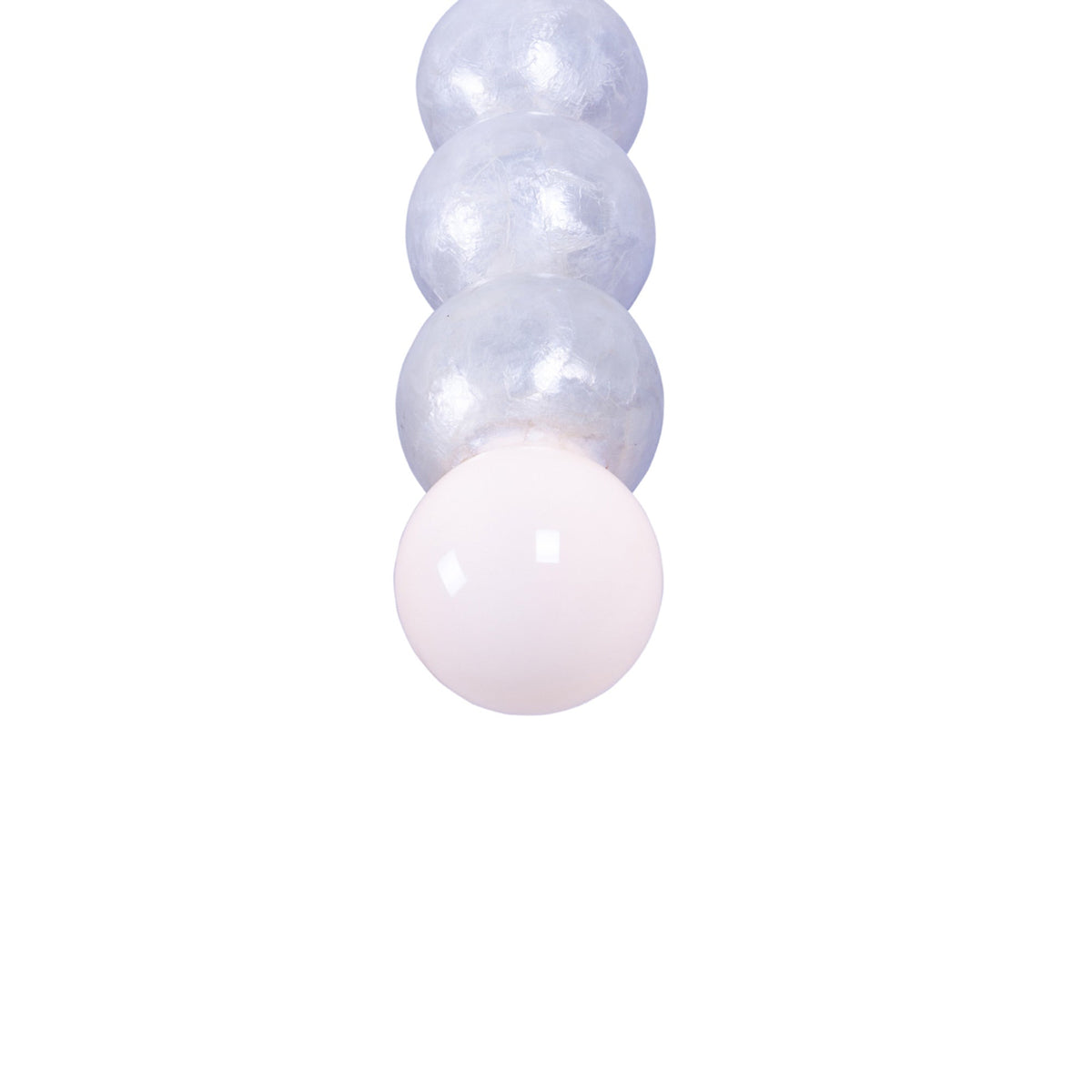 Pearls Pendant Light in Detail.