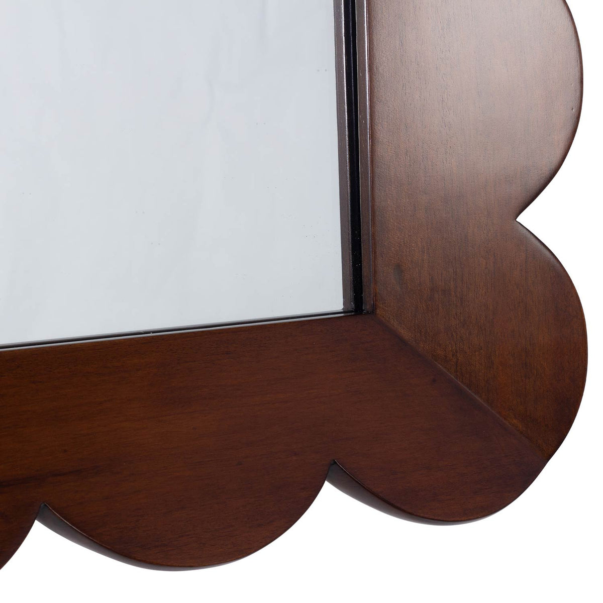 Tart Wall Mirror in Detail.