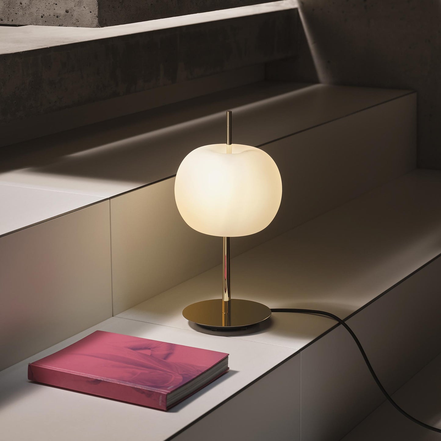 Kushi LED Table Lamp in Detail.