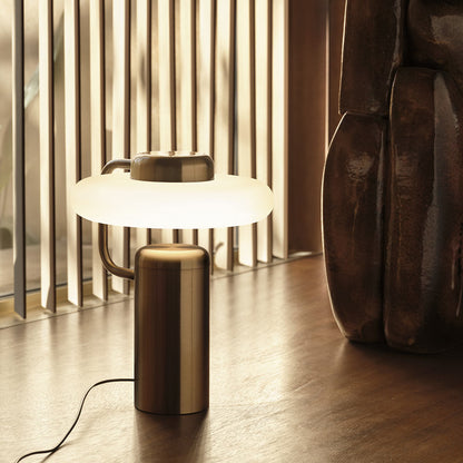 Tratto LED Table Lamp in Detail.