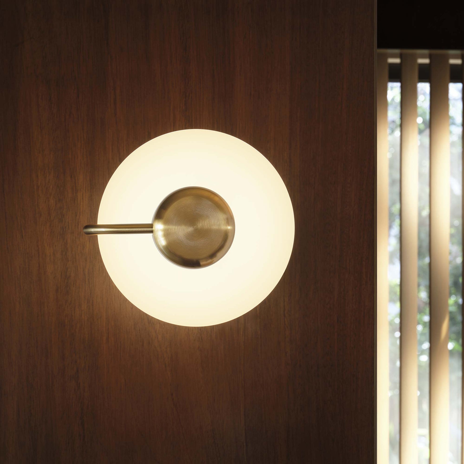 Tratto LED Wall Light in Detail.