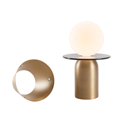 Guy Indoor/Outdoor LED Table Lamp in Brass (Disk Collar).