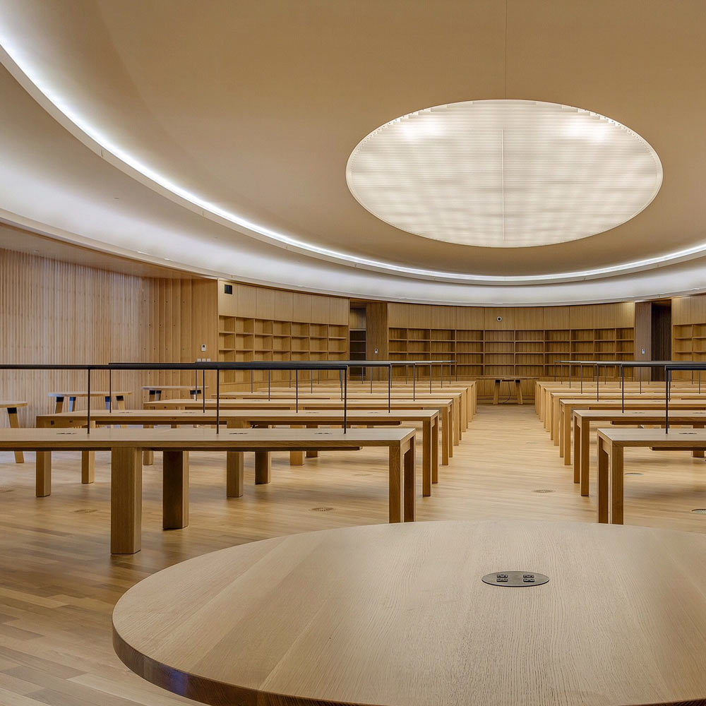 Sobre LED Through Table Task Light in library.