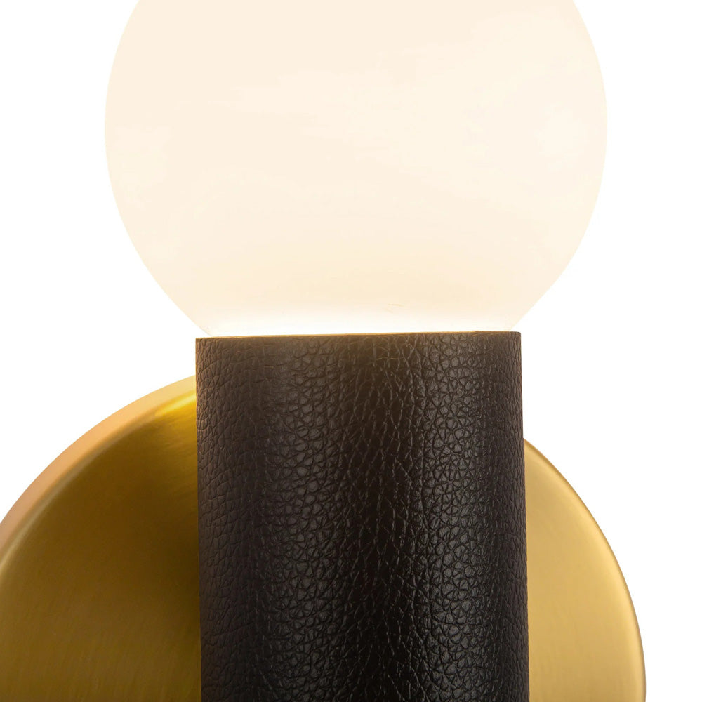 Calla LED Wall Light in Detail.