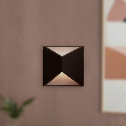Indio Outdoor LED Wall Light in Detail.