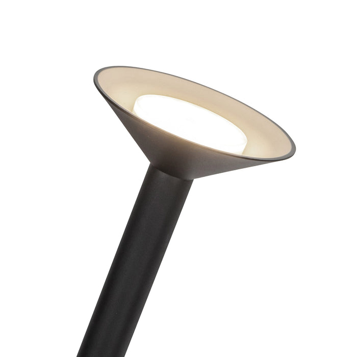 Valor LED Floor Lamp in Detail.