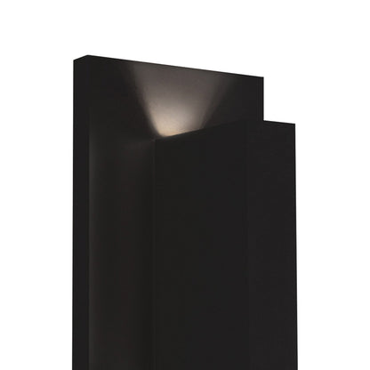 Vista Outdoor LED Wall Light in Detail.
