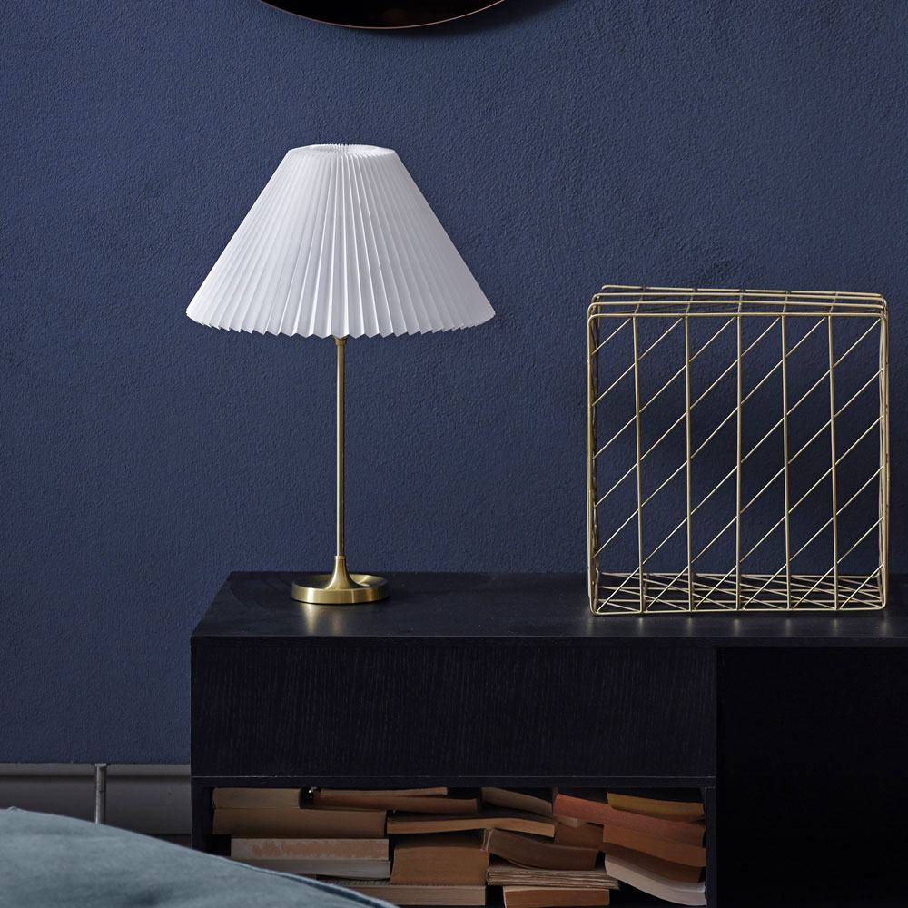 307 Table Lamp in Detail.