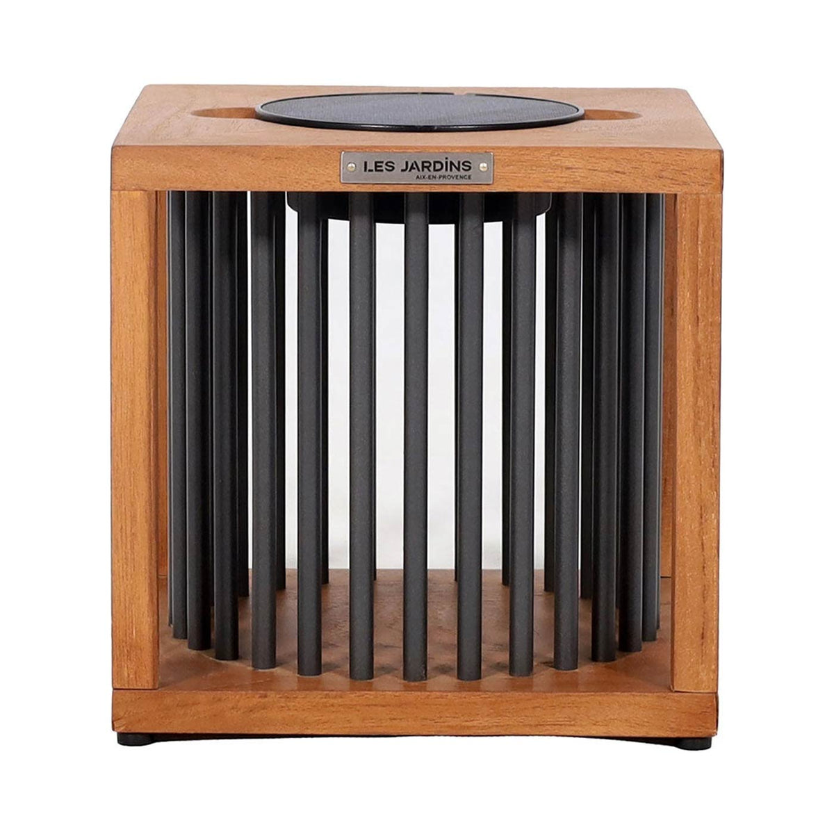Akin Outdoor Solar LED Table Lamp in Detail.