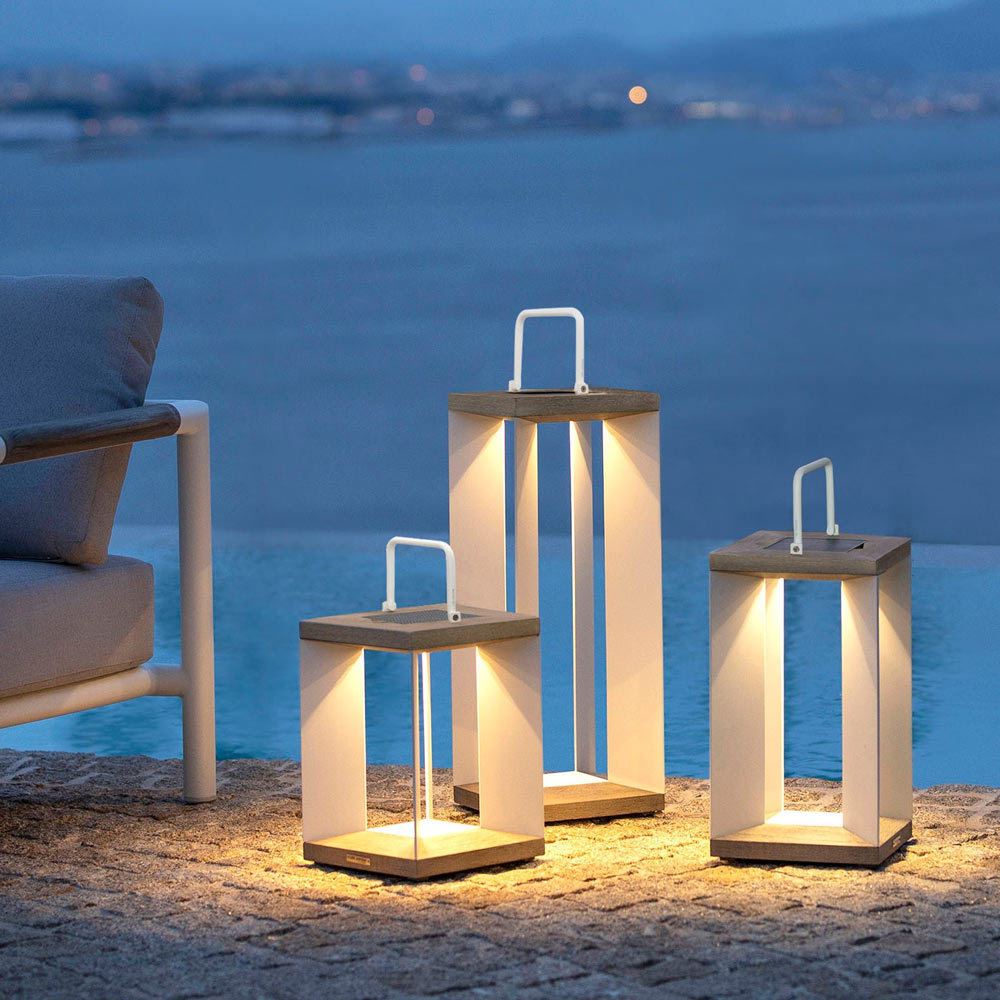 Blade 2.0 Outdoor Solar LED Lantern in Outside Area.